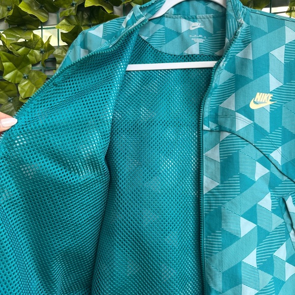 Nike Turquoise Patterned Jacket - Picture 3 of 4